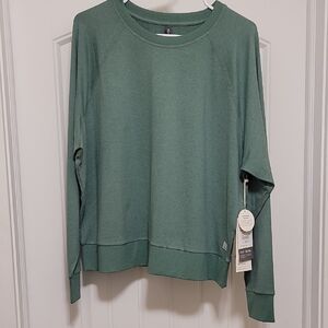 Vuori Women's Crew LS in Celadon Heather